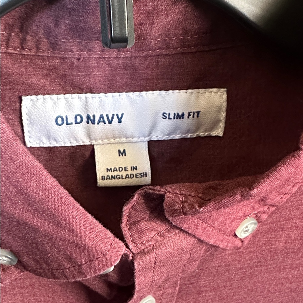 Old Navy Men's Maroon Casual Button-Down Shirt slim fit size M - Picture 2 of 4